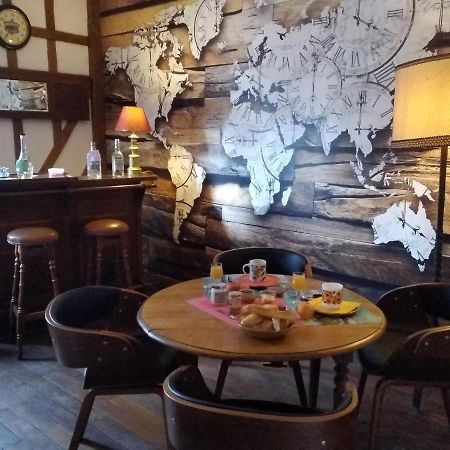 Alex Guest House Dozule Экстерьер фото