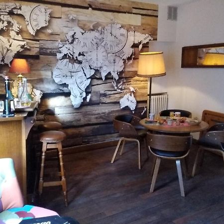 Alex Guest House Dozule Экстерьер фото